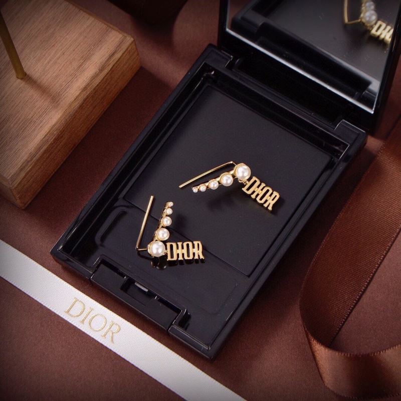 chr1st1an D10r earrings